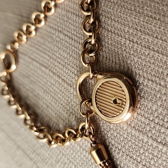 Michael Kors Rose Gold-Tone Steel Padlock Chain Bracelet, Pre-Owned - Picture 7 of 8